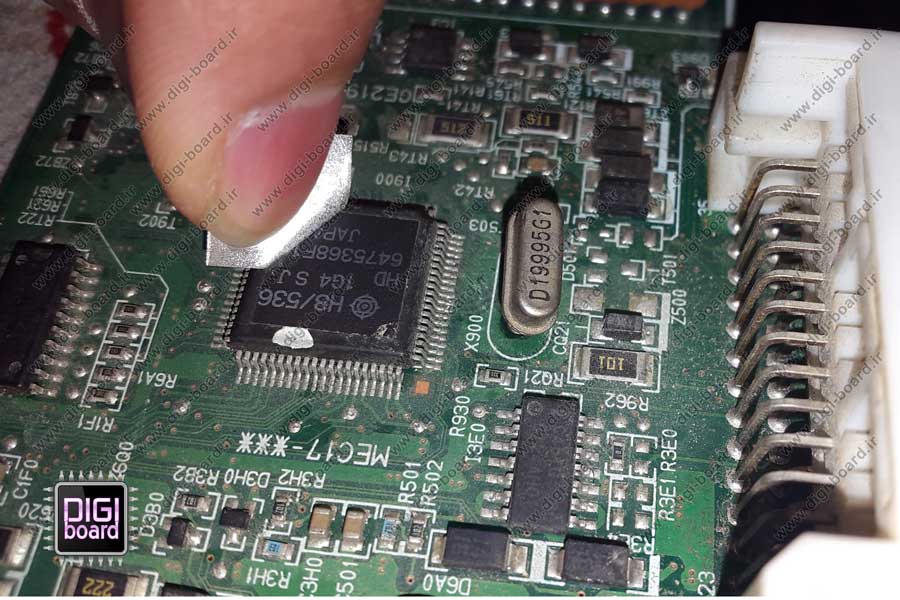 تعمیر کامپیوتر ECU ایسیو نیسان پیکاپ رونیز سافاری