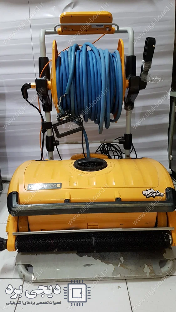 تعمیر جاروی رباتیک استخر Dolphin Wave 300 XL از برند Maytronics